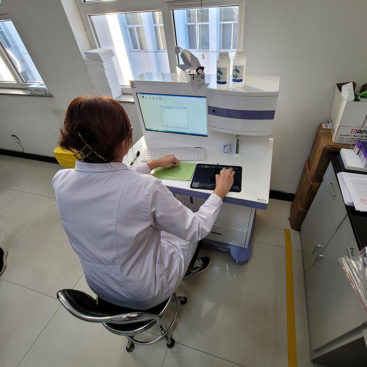 人体绿巨人污小视频提示驼奶里的这种“微量元素”真的可以滋养身体吗？